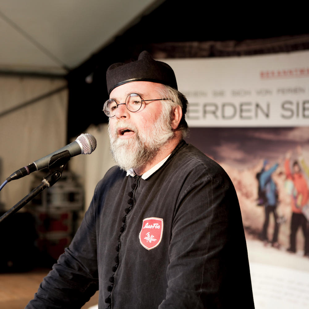 ferienwohnungen apartments atlas saas grund ansicht sommer